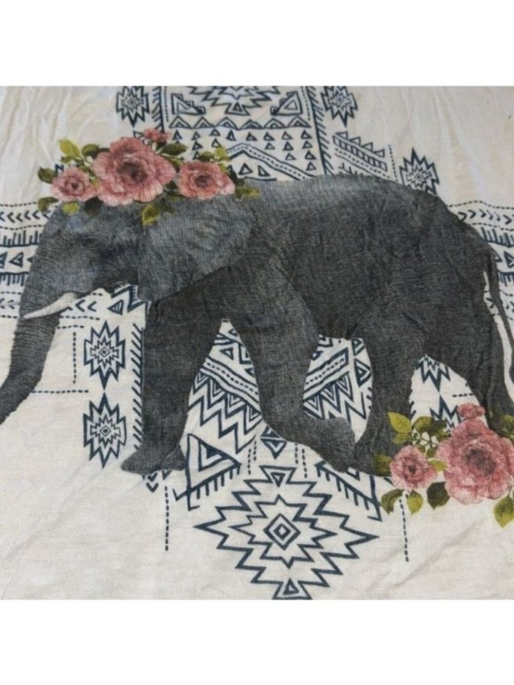 Threads Studio Womens S White Tee With Elephant & Floral Design - Picture 7 of 8